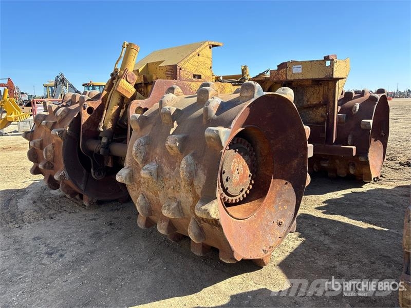 CAT 826G ضاغطات التربة