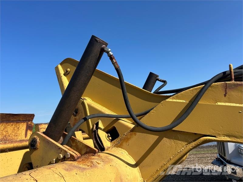 CAT 8C 4 Tire Hydraulic Pull Scraper Schaber