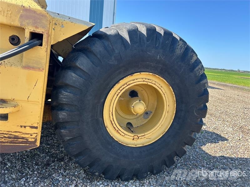 CAT 8C 4 Tire Hydraulic Pull Scraper Schaber