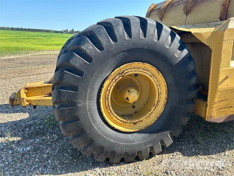 CAT 8C 4 Tire Hydraulic Pull Scraper Schaber