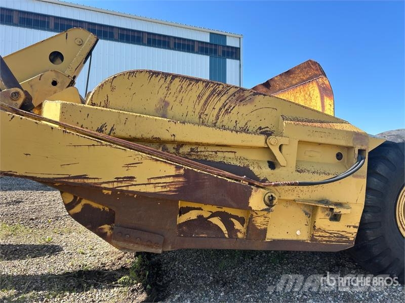 CAT 8C 4 Tire Hydraulic Pull Scraper Schaber