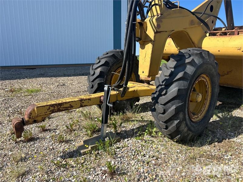 CAT 8C 4 Tire Hydraulic Pull Scraper Schaber