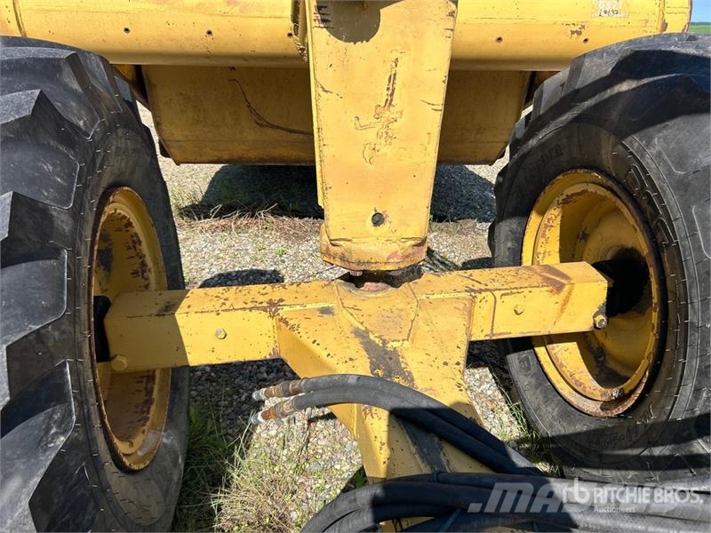 CAT 8C 4 Tire Hydraulic Pull Scraper Schaber