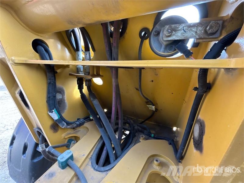 CAT 908H2 Wheel Loader Gumikerekes homlokrakodók