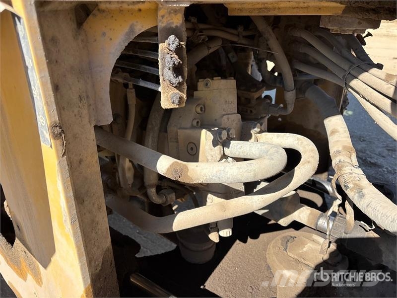 CAT 924K Wheel Loader Фронтальні навантажувачі