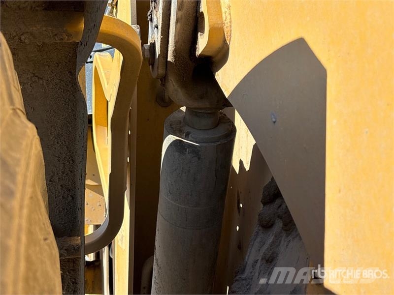 CAT 924K Wheel Loader Фронтальні навантажувачі