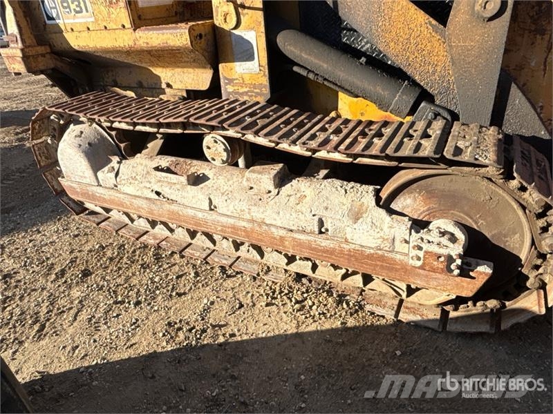 CAT 931 Lánctalpas homlokrakodók