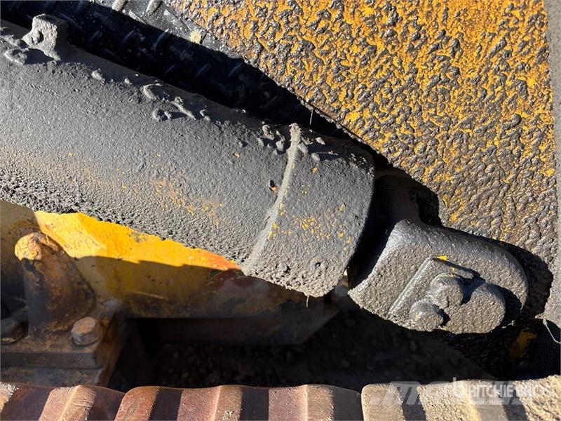 CAT 931 Lánctalpas homlokrakodók