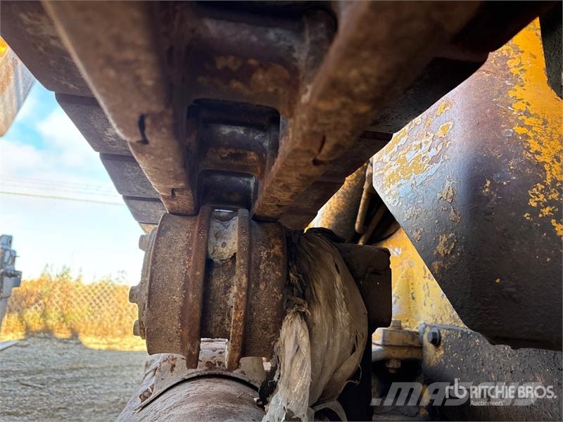 CAT 931 Lánctalpas homlokrakodók