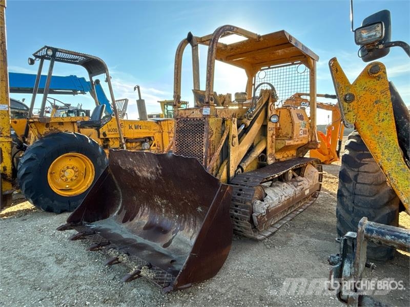 CAT 931 Lánctalpas homlokrakodók