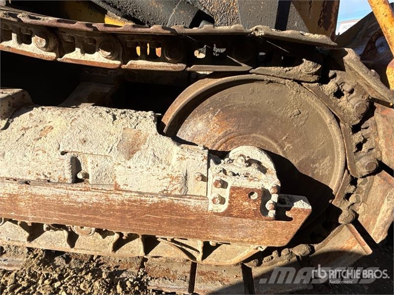 CAT 931 Lánctalpas homlokrakodók