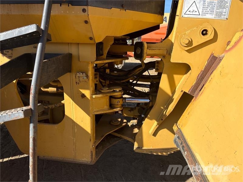 CAT 938G Utovarivači na kotačima