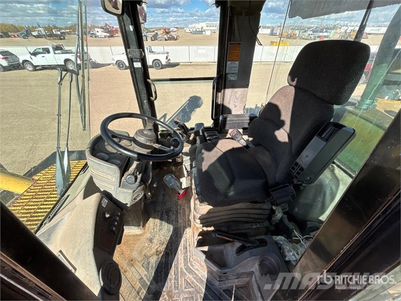 CAT 938G Rough Terrain Forklift Arazi tipi forklift