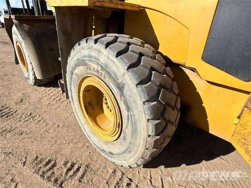 CAT 938G Rough Terrain Forklift Arazi tipi forklift