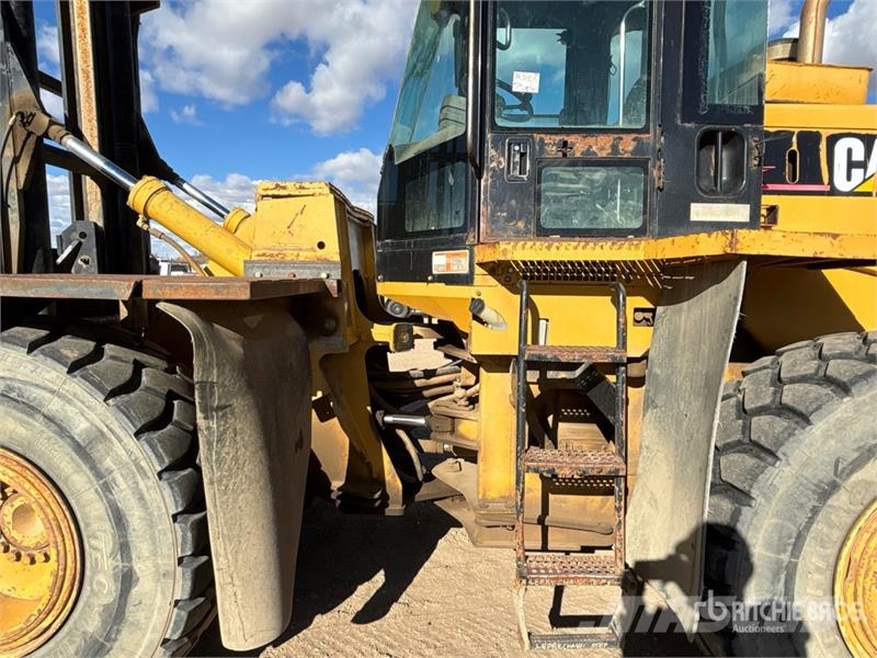CAT 938G Rough Terrain Forklift Arazi tipi forklift