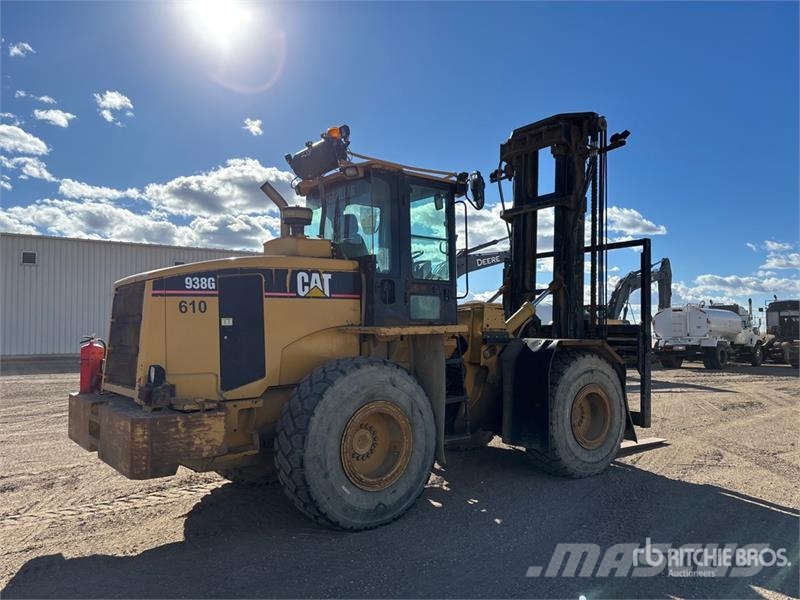 CAT 938G Rough Terrain Forklift Arazi tipi forklift