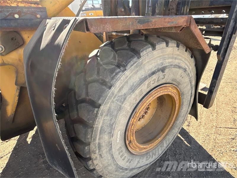 CAT 938G Rough Terrain Forklift Arazi tipi forklift