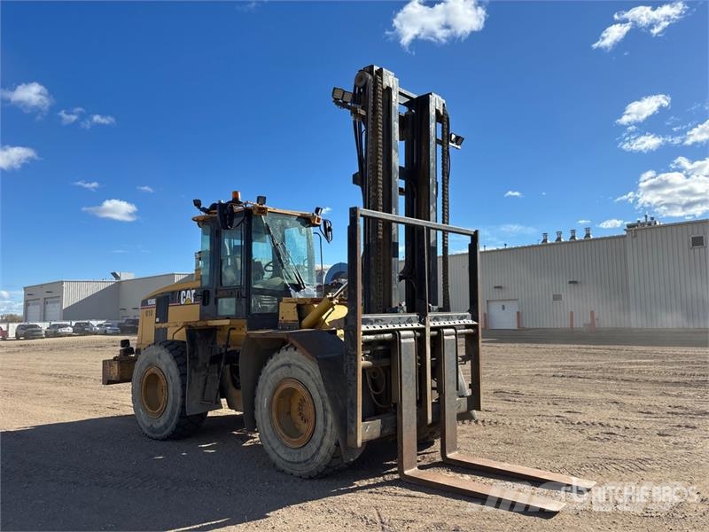 CAT 938G Rough Terrain Forklift Arazi tipi forklift