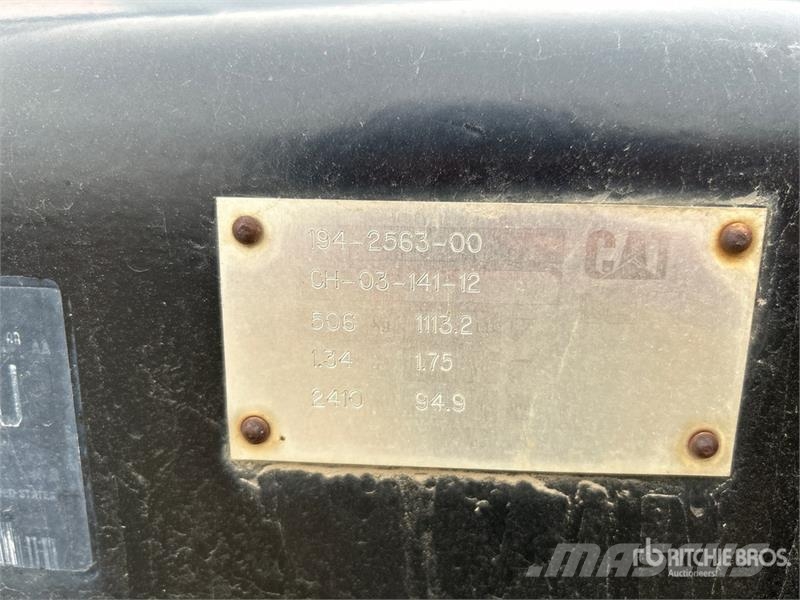 CAT 94 in Bucket Bakken