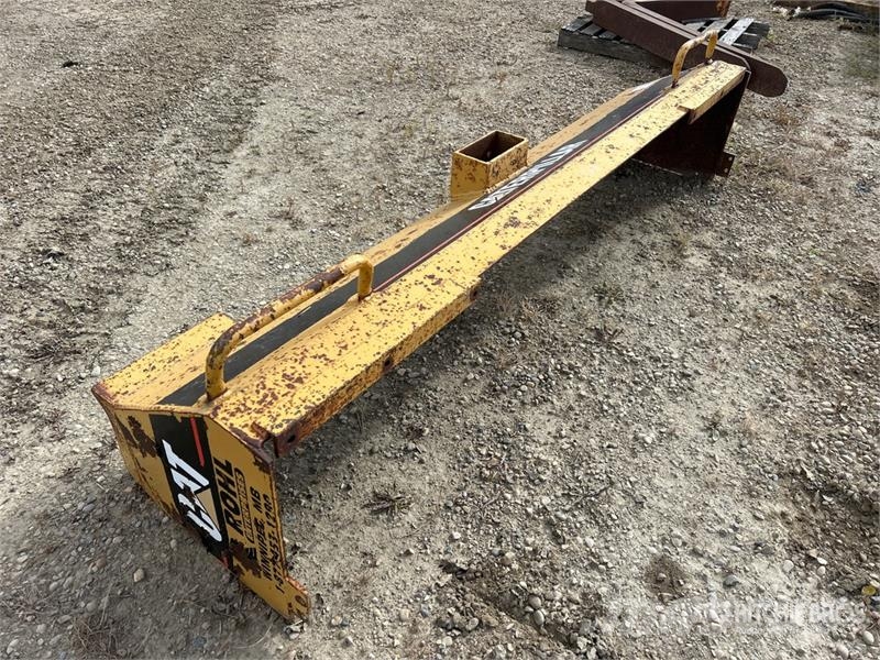 CAT 95 in Push Block Dozer Attachment معدات البناء - غير ذلك