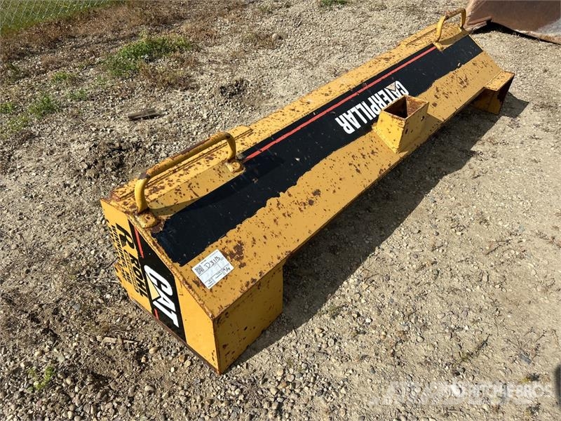 CAT 95 in Push Block Dozer Attachment معدات البناء - غير ذلك