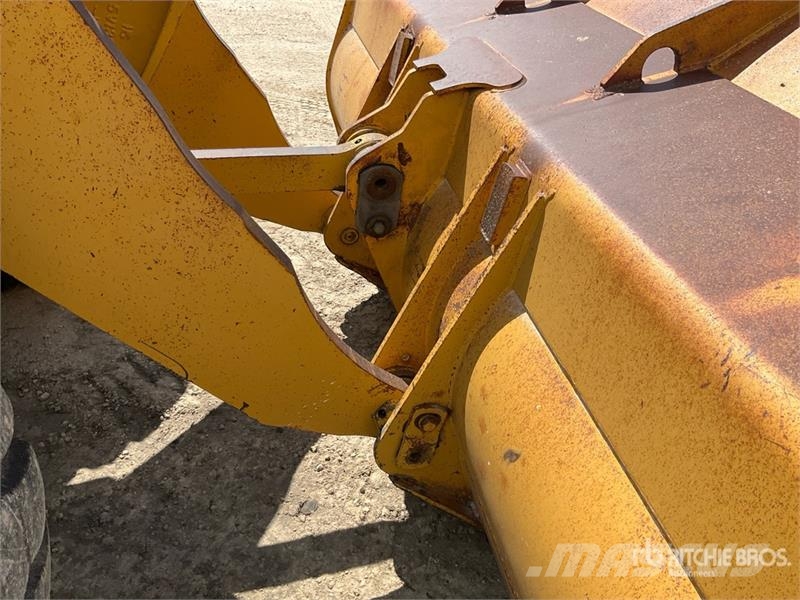 CAT 960F Rataslaadurid