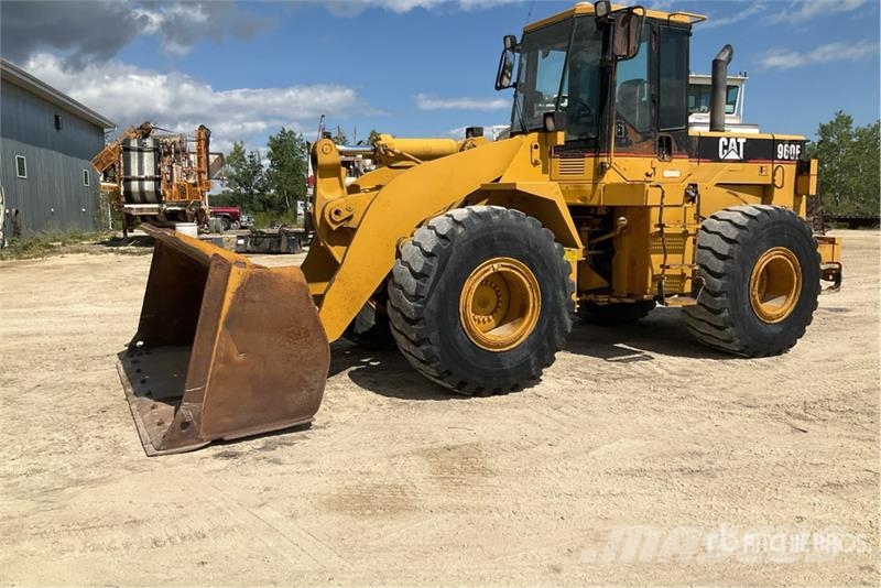 CAT 960F Rataslaadurid