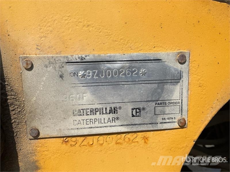 CAT 960F Rataslaadurid