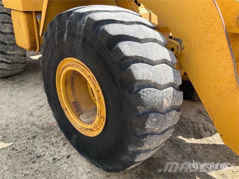 CAT 960F Rataslaadurid