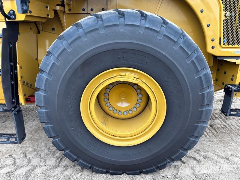 CAT 966 Wheel Loader Wielladers