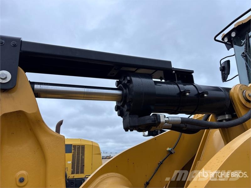 CAT 966 Wheel Loader Wielladers