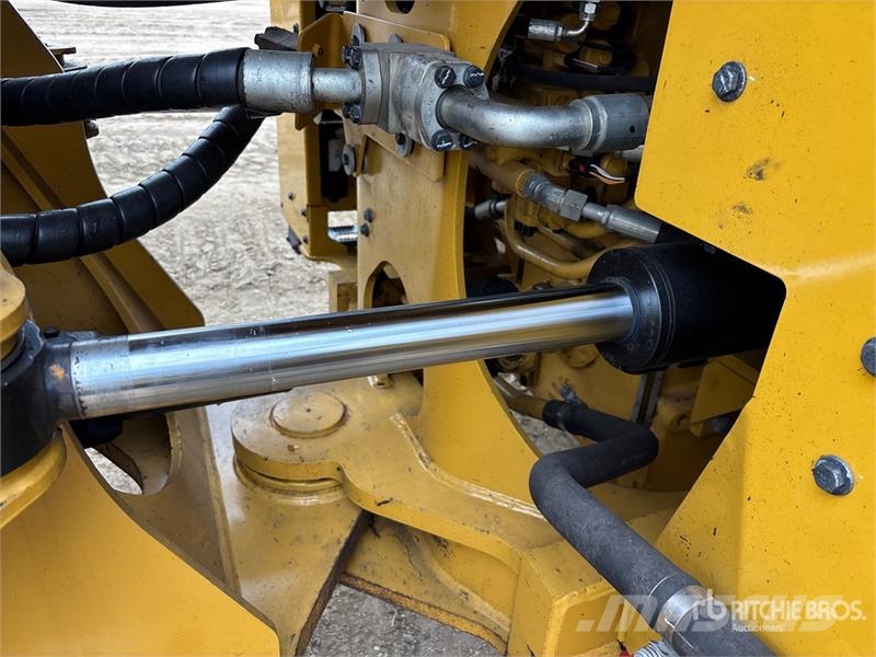 CAT 966 Wheel Loader Wielladers