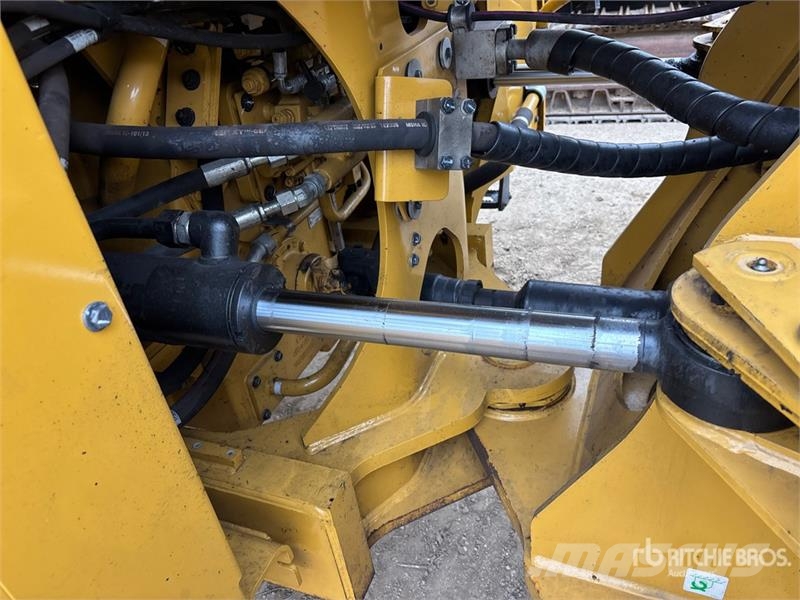 CAT 966 Wheel Loader Wielladers