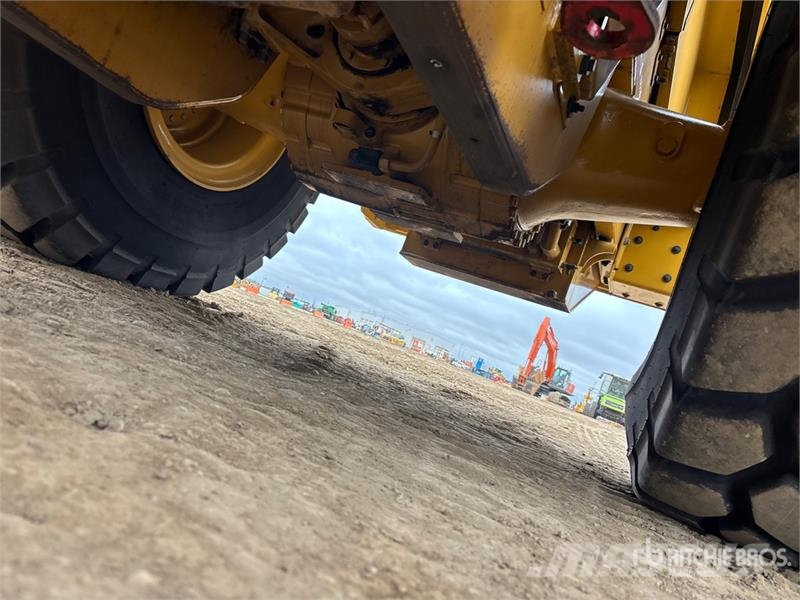 CAT 966 Wheel Loader Wielladers