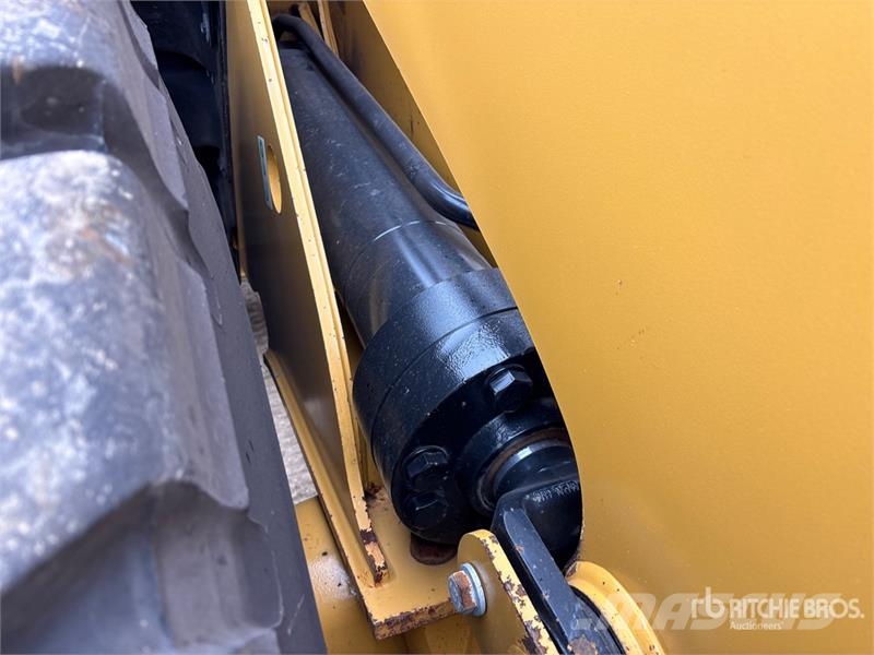 CAT 966 Wheel Loader Wielladers