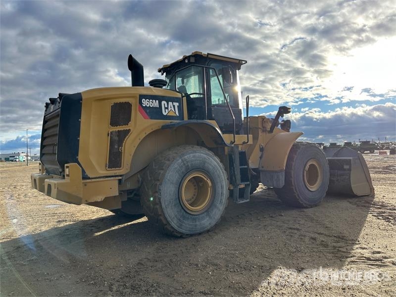 CAT 966M Wheel Loader Gumikerekes homlokrakodók