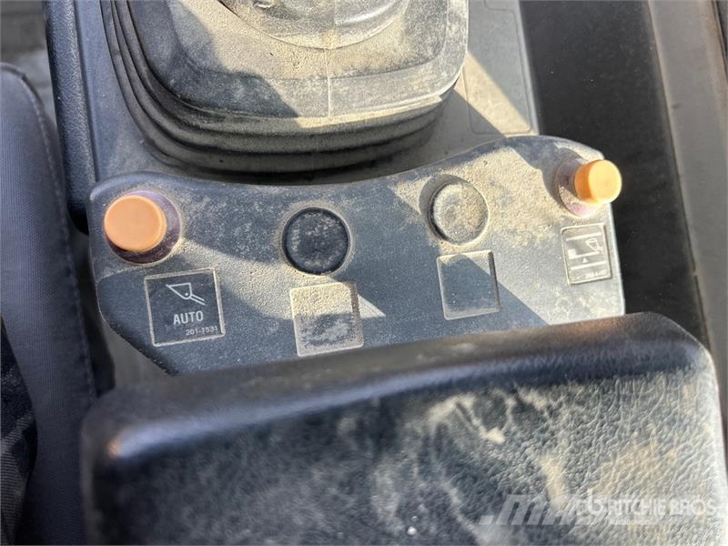 CAT 966M Wheel Loader Gumikerekes homlokrakodók
