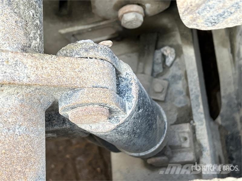 CAT 966M Wheel Loader Gumikerekes homlokrakodók