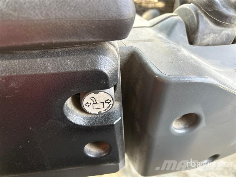 CAT 966M Wheel Loader Gumikerekes homlokrakodók