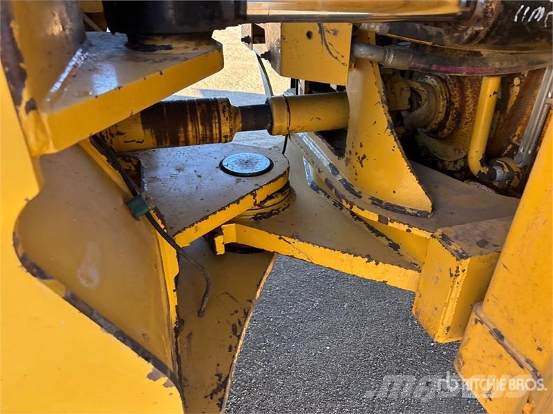 CAT 980K لوادر بعجل