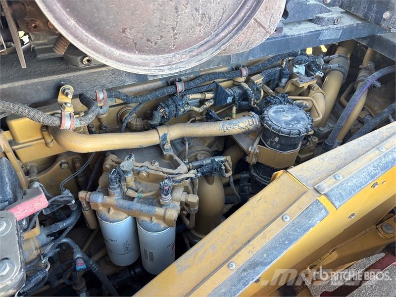 CAT 980K لوادر بعجل