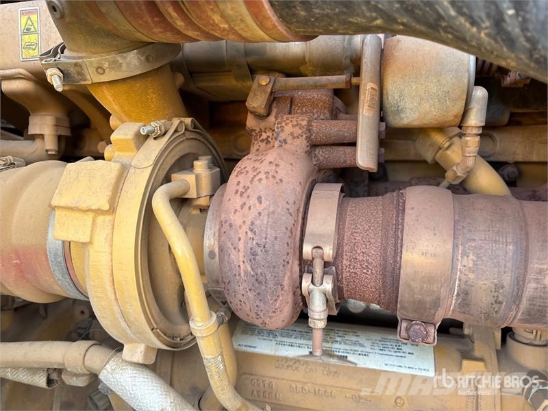 CAT 980M Gumikerekes homlokrakodók