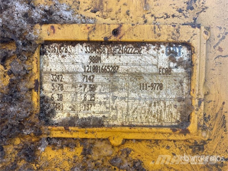 CAT 980M Gumikerekes homlokrakodók