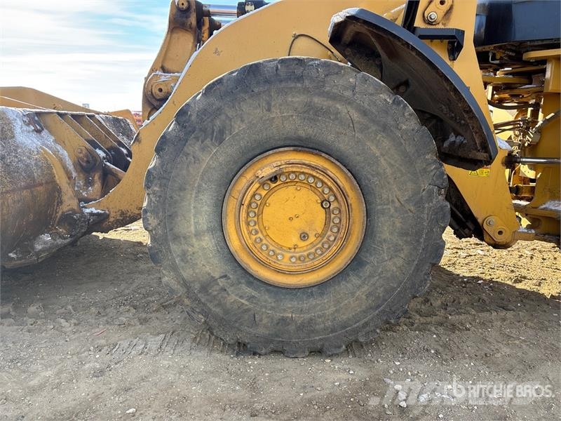 CAT 980M Gumikerekes homlokrakodók