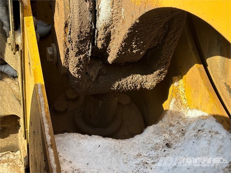 CAT 980M Gumikerekes homlokrakodók