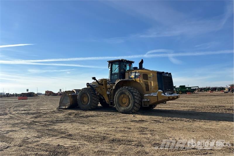 CAT 980M Gumikerekes homlokrakodók
