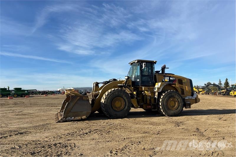 CAT 980M Gumikerekes homlokrakodók