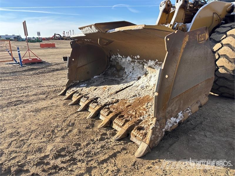 CAT 980M Gumikerekes homlokrakodók