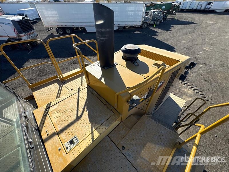 CAT 988H Iekrāvēji uz riteņiem