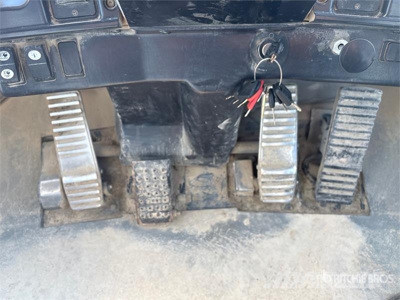 CAT 988H Iekrāvēji uz riteņiem